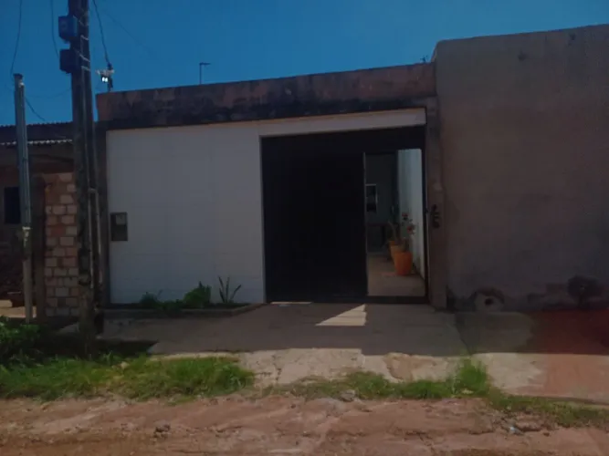 Vende-se casa no bairro do Juá