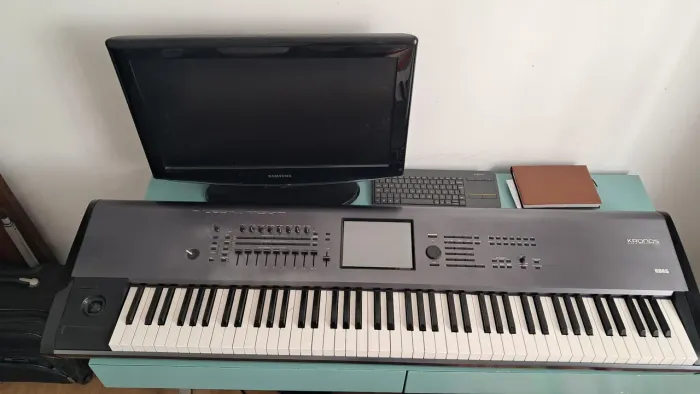 Teclado Korg Kronos 88 Workstation