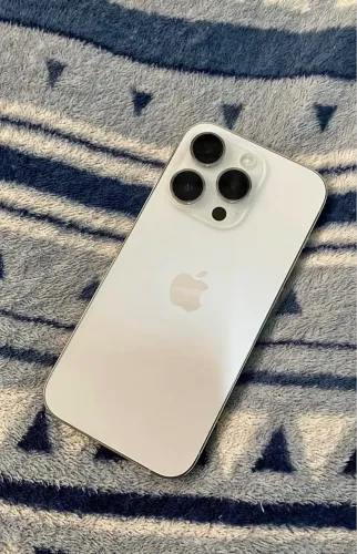iPhone 14 Pro cor branca