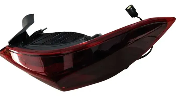 Lanterna Traseira Direita Chevrolet Onix Plus 1.0 2020/23 Direito/passageiro Vermelho