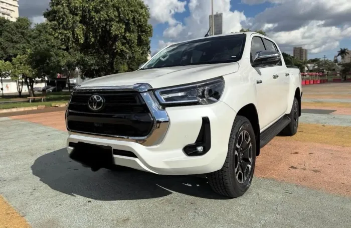 Toyota Hilux CD SRX 4X4 2.8 TDI 16V Diesel Aut. 2025