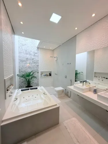 Casa em Barra do Garças com 3 quartos, 2 escritórios, area gourmet com piscina