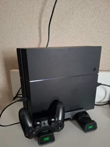 PLAYSTATION 4 COM SUPORTE E COOLER
