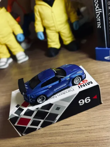 PANDEM NISSAN GT-R (R35) METALLIC BLUE MGT00096