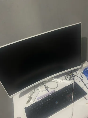 Monitor GAMER curvo
