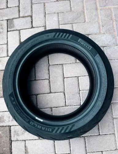 Pneu Pirelli Diablo Rosso 4 Corsa 200/60Zr17m/Ctl (80W)