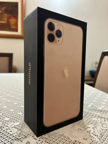 Iphone 11 Pro Max Dourado