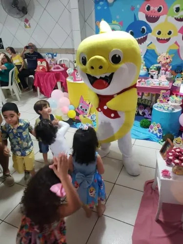 Fantasia personagem vivo Baby shark