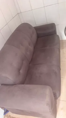 Vendo sofá de 3 lugares semi-novo