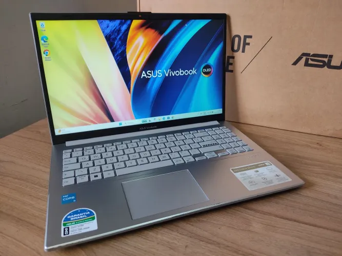 Notebook ASUS VIVOBOOK CORE I3 12 Geração C/ Caixa