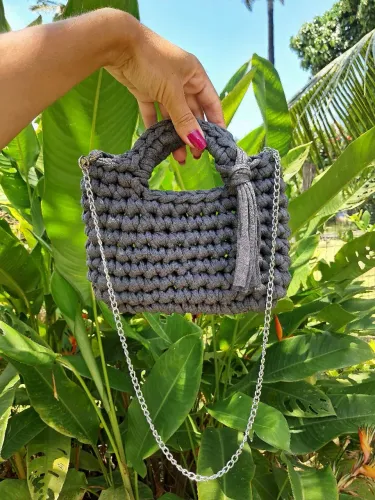 Mini bolsa crochê malha peça única 