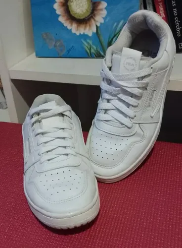 Tênis Feminino em couro branco 34