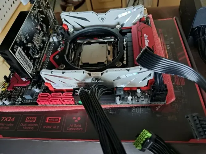 Kit X99: Placa mãe JieShuo JS11 + processador Intel Xeon E5 2667 V4 + 16gb de memória