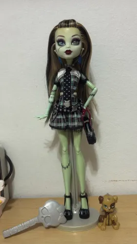 Monster High - Frankie G1 em ótimas condições