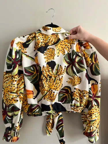 Blusa farm estampa usada uma vez 