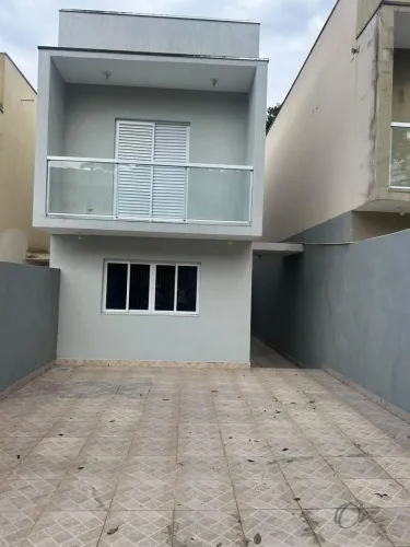 Casa em condomínio com 3 suítes e área gourmet na Chácara Canta Galo, Cotia, São Paulo