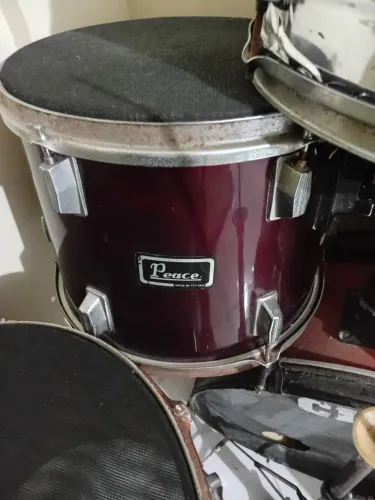 Bateria musical para iniciantes, faltam peças