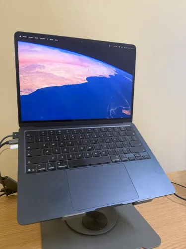(Usado c/ Garantia Abril 2027) MacBook Air M5 16GB 512GB SSD Midnight Blue