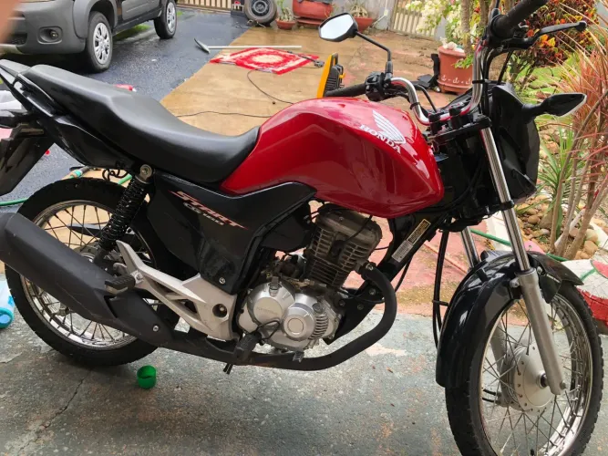 Honda CG 160, pouco rodada. Imperdível!!