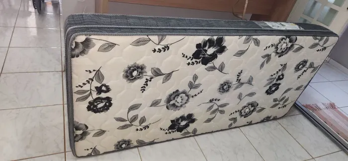 Colchão Ortobom Solteiro com Base