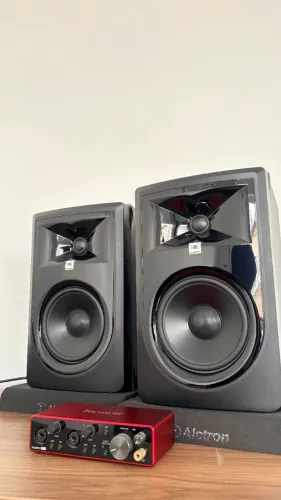 Monitor de Referencia JBL 6" polegadas 