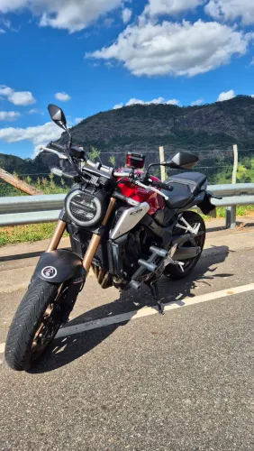 CB 650R Impecável!