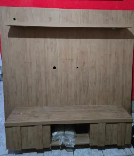 Vendo painel para televisão de madeira