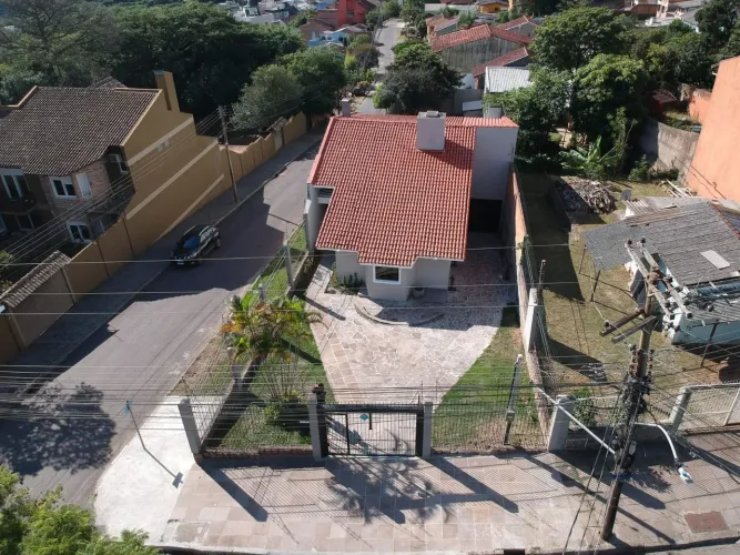 Casa à Venda - Vila Nova, Porto Alegre