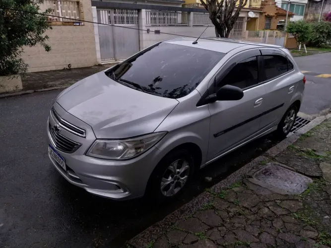 Chevrolet Onix Hatch LT 1.0 8V Flex Power Mec. 4P 2016
