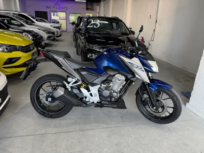 CB300