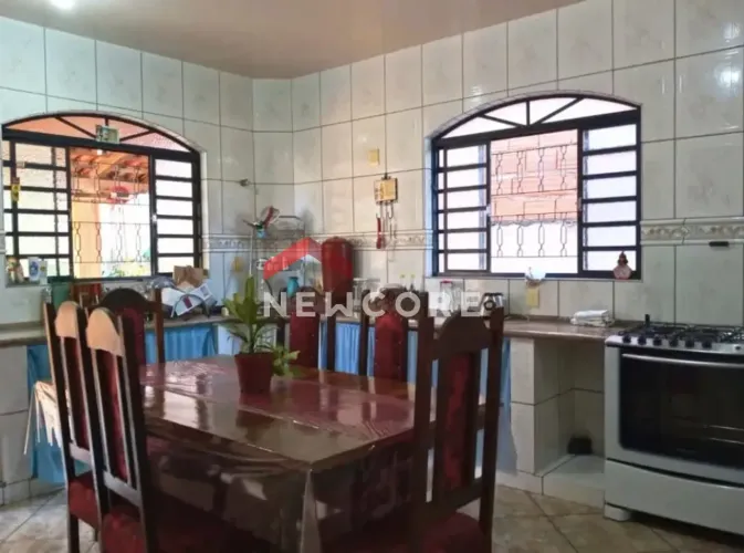 Casa em Rua Adélia Hilbert Teixeira - Diamante (Barreiro) - Belo Horizonte/MG