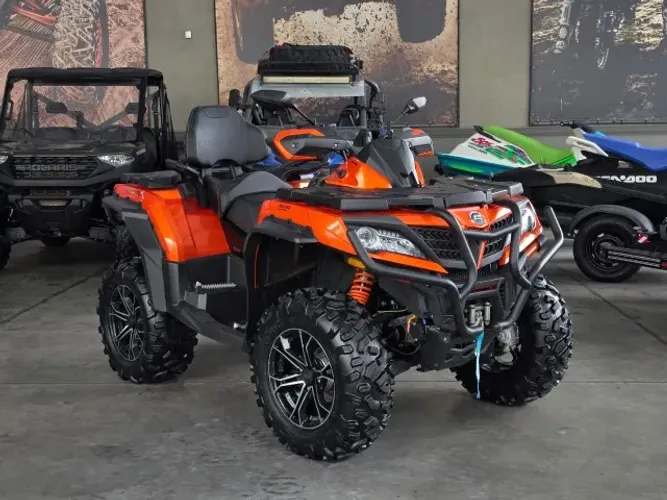 QUADRICICLO CFORCE 1000 ANO 2021IMPECÁVEL