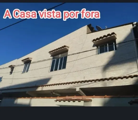 Casa ampla de 1 quarto - Ótima localização em Mesquita