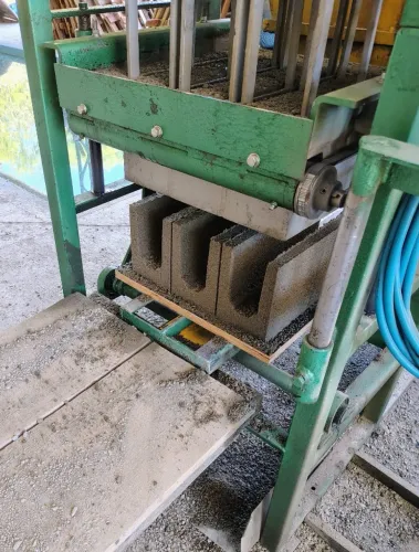 Negócio máquina de blocos de concreto