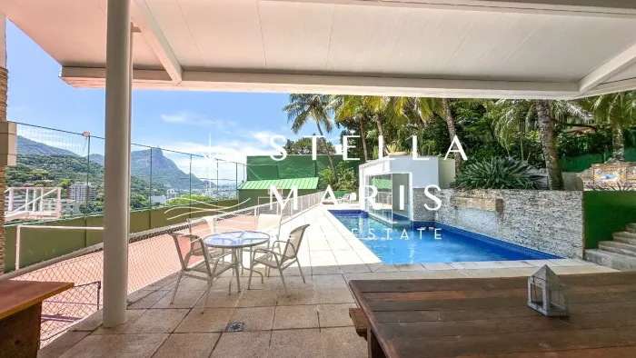 Gávea, Casa espetacular com 7 Quartos, 6 vagas, quadra poliesportiva e vista para o Cristo