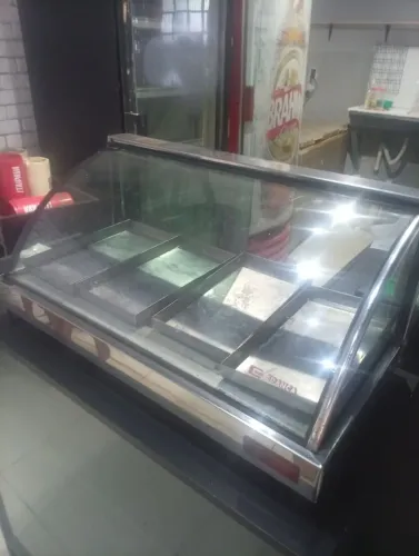 Estufa com 4 bandejas 250 reais