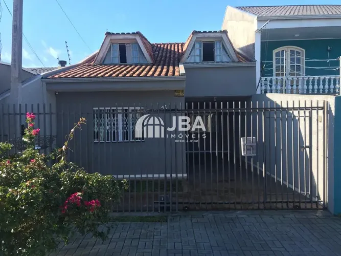 CASA COM 2 SUÍTES NO BAIRRO UBERABA.