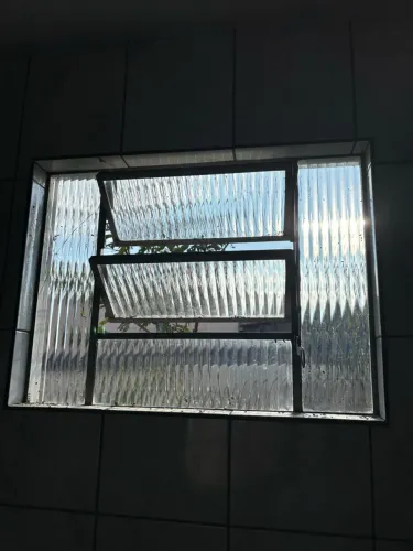 2 janelas para banheiro