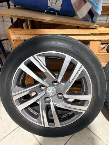 Jogo de Rodas Aro 16 Peugeot 208 griffe 2021 diamantadas