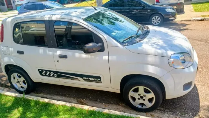 Fiat Uno Vivace/rua 1.0 EVO Fire Flex 8V 5P 2013