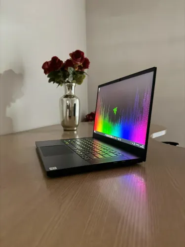 Notebook Razer Blade 15 i7 32Gb DDR4 768Gb SSD RTX 2070 Teclado Chroma FHD 144Hz(Garantia)