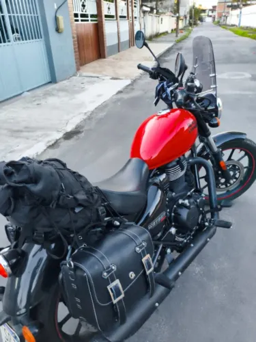 Meteor pouquíssima rodada acompanha baú,alforge e Sissy bar