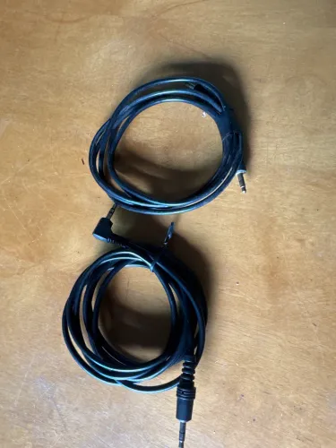 Kit 2 cabos p2 x p2 auxiliar universal reforçado