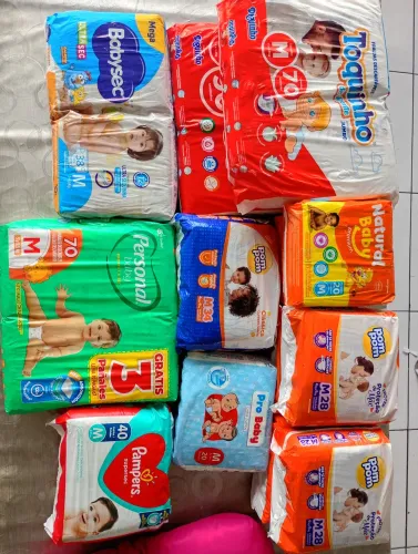 Combo Fraldas M + Berço + 2 Ninhos redutores + Banheira com suporte