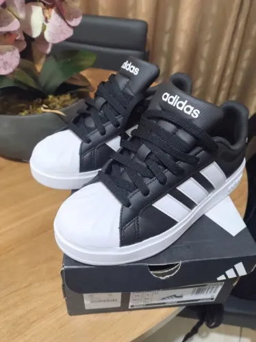 Tênis ADIDAS