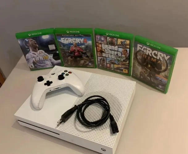 Xbox One S 1TB + Controle Original | Excelente Estado