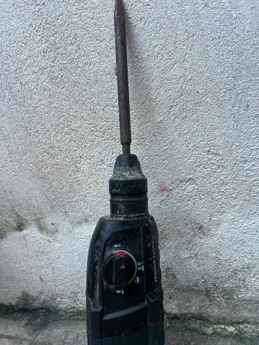 Martelete furadeira (três fases)