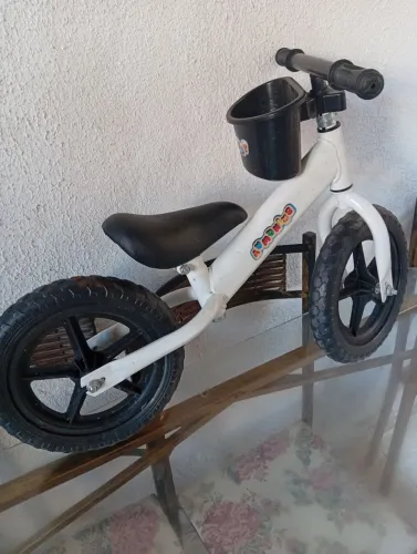 Bicicleta de inquilibrio 