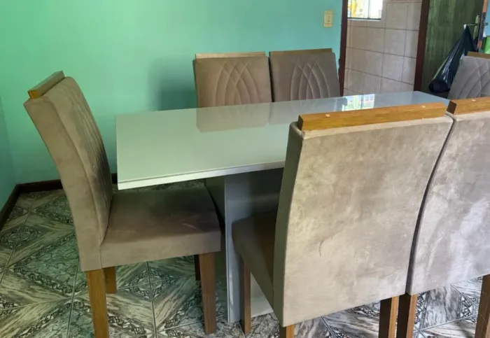 Mesa com 6 lugares