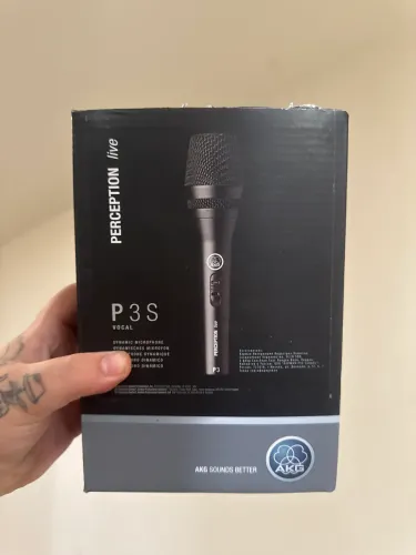 Microfone AKG P3s